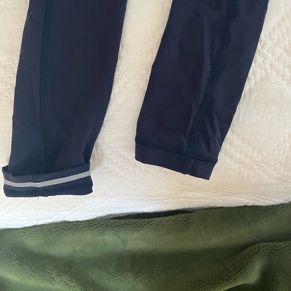Full length navy blue Lululemon leggings w/ pockets - Picture 6 of 7